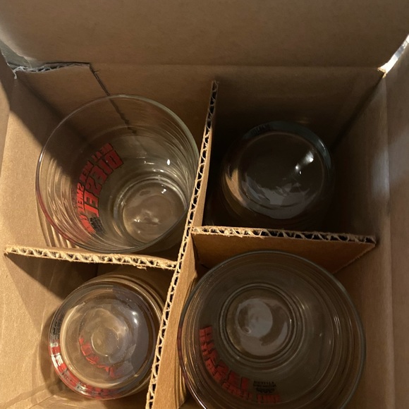 Glassware set - Picture 2 of 2